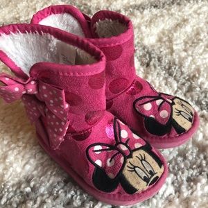 Size 8 Pink Minnie Mouse boots.